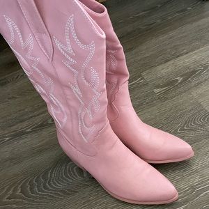 The cutest altered state boots!!